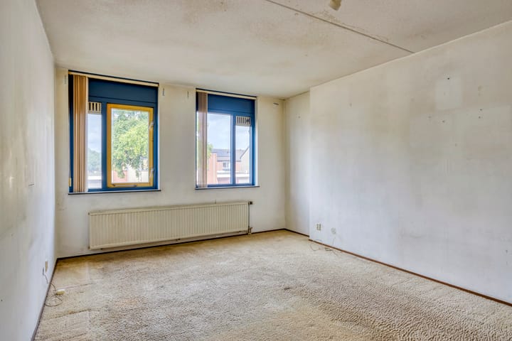 Photo 10 of Oudenboschstraat 26