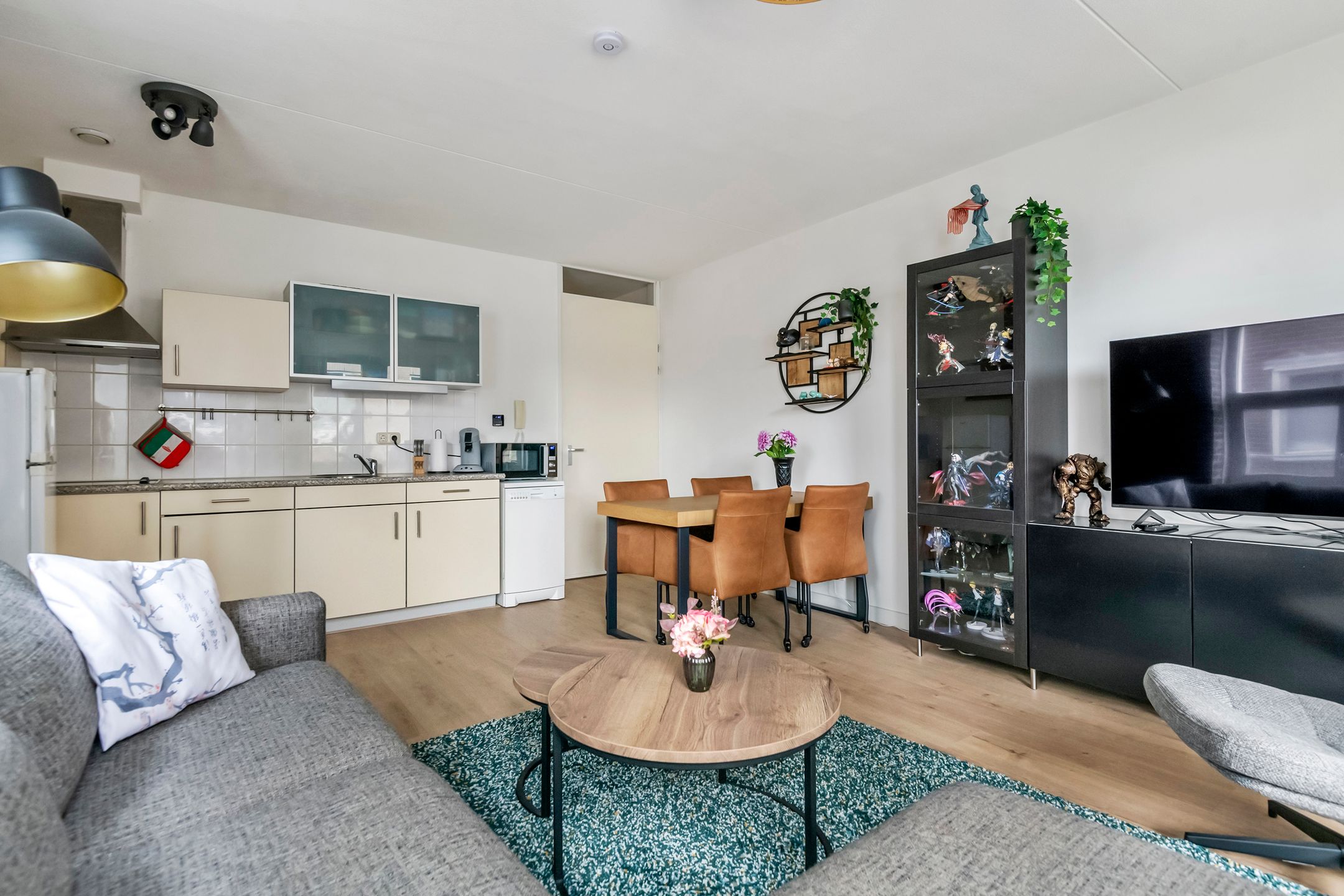 Foto 12 van Damstraat 44