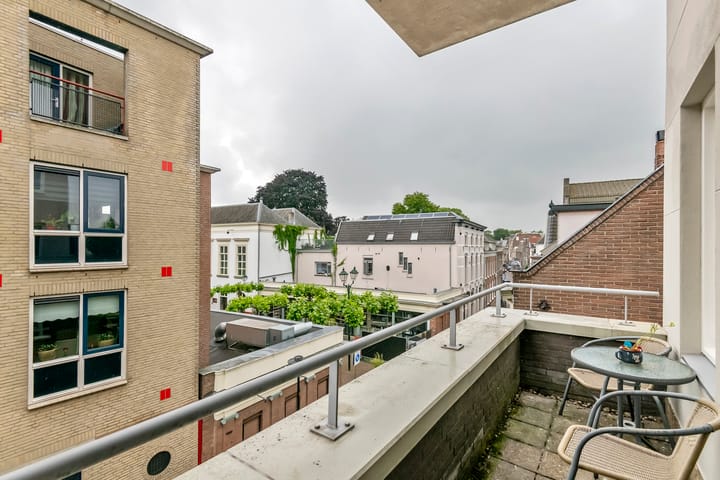 Foto 18 van Damstraat 44