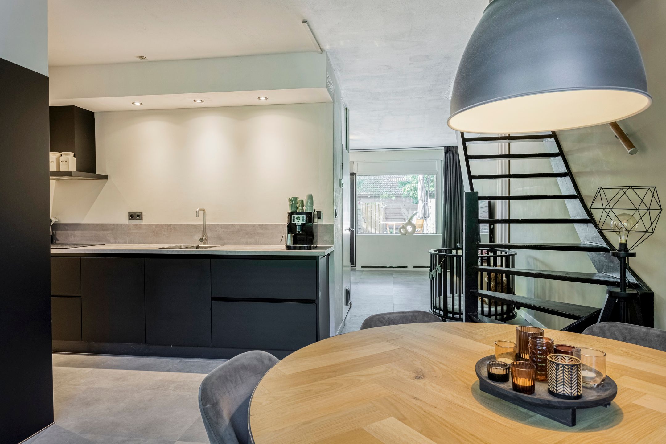 Foto 12 van Doornenburg 706