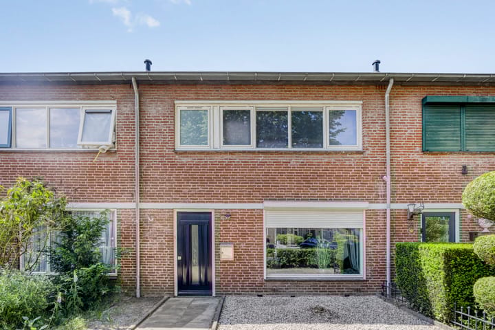 Burgemeester van Claarenbeekstraat 26