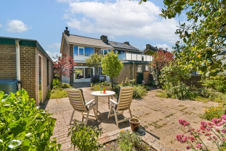 Photo 1 of Mr Troelstrastraat 44