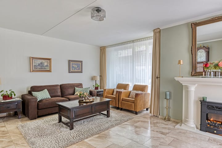 Foto 12 van Lottistraat 6