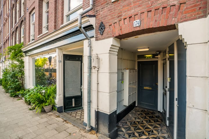 Foto 22 van Da Costakade 174-1A