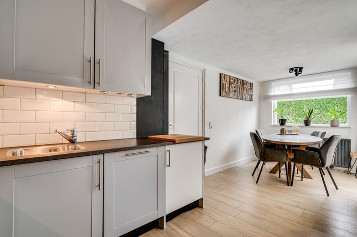 Photo 9 of Leliestraat 15