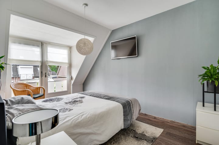 Photo 13 of Leliestraat 15