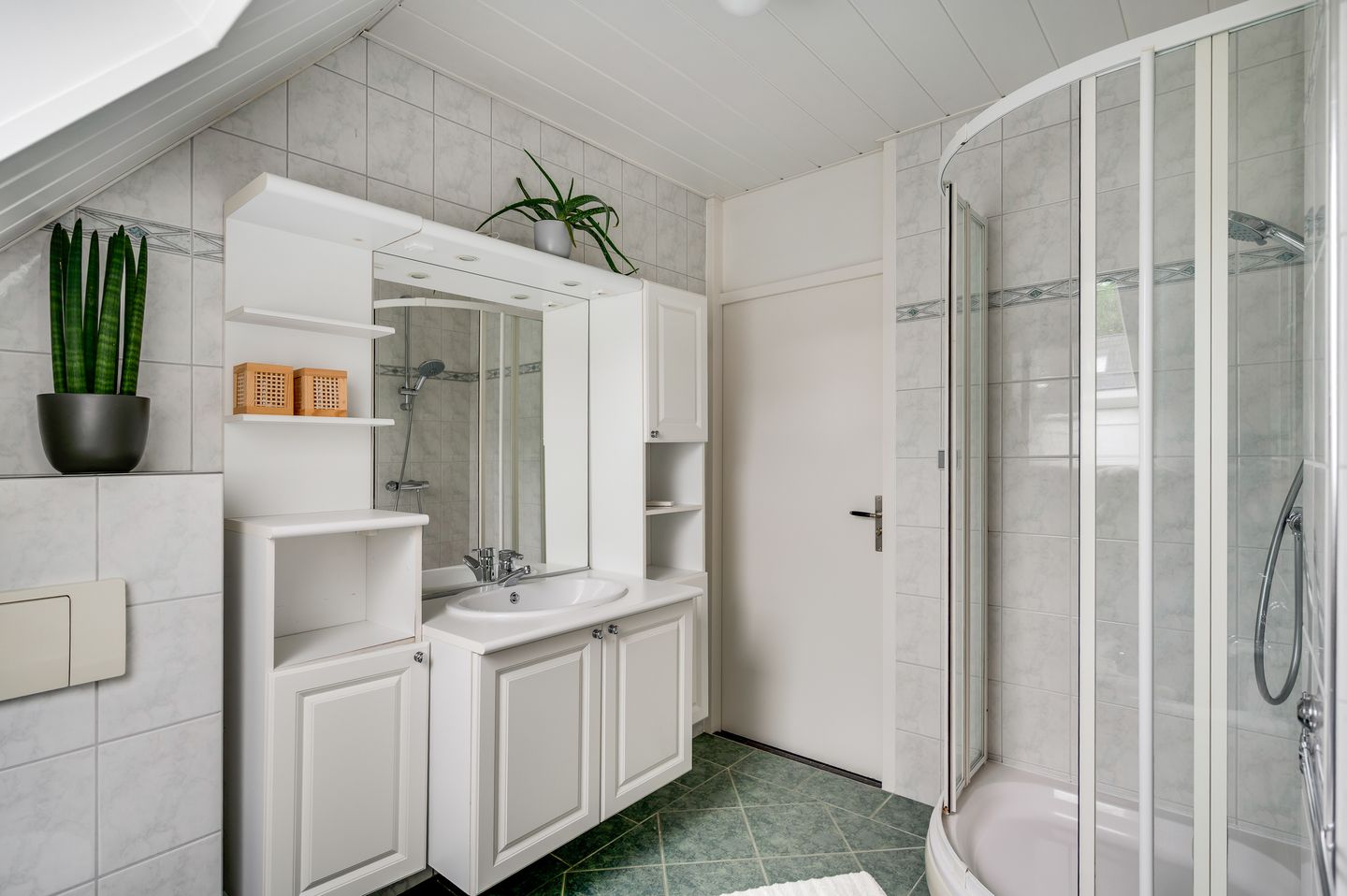 Foto 19 van Leliestraat 15