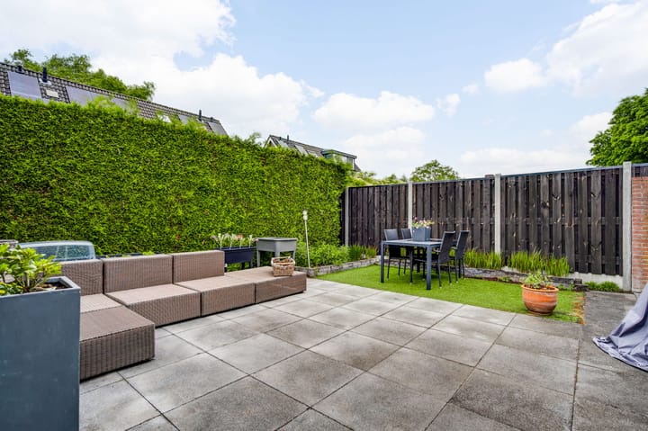 Photo 22 of Leliestraat 15