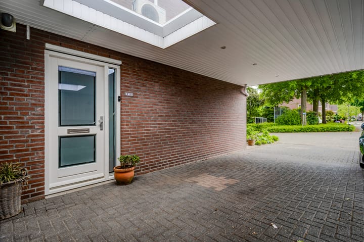 Photo 27 of Leliestraat 15