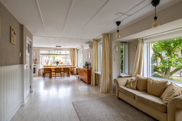 Foto 11 van Burg v Roijenstr Oost 40