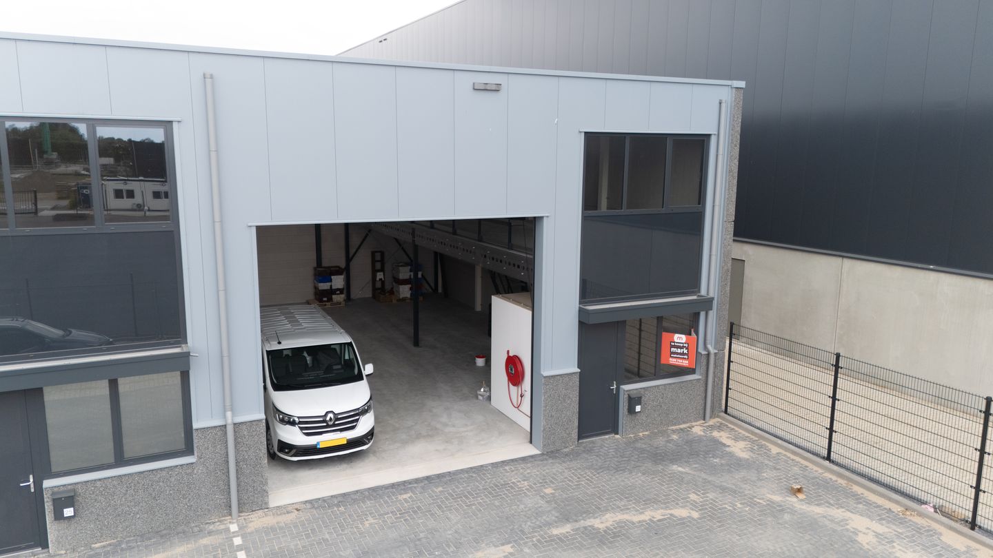 View photo 3 of Einsteinweg 23