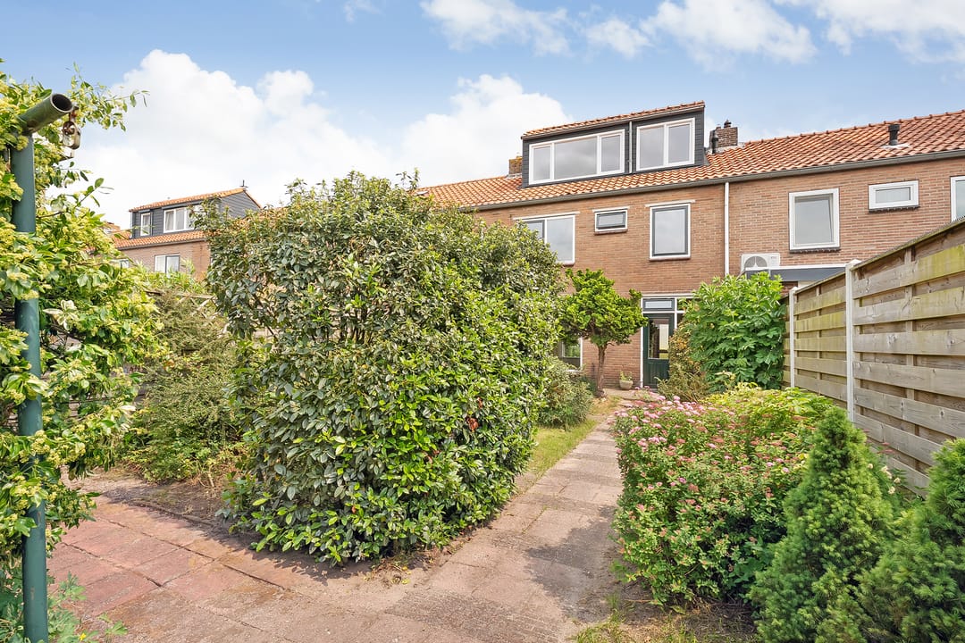 Photo 2 of Cederlaan 34