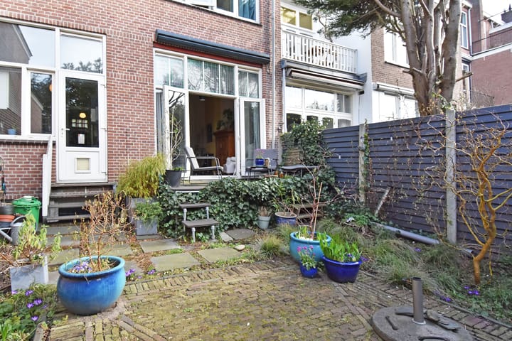 Photo 18 of Laan van Nieuw-Oost-Indië 195