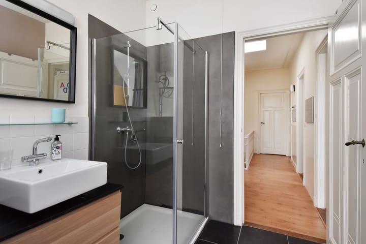 Photo 39 of Laan van Nieuw-Oost-Indië 195