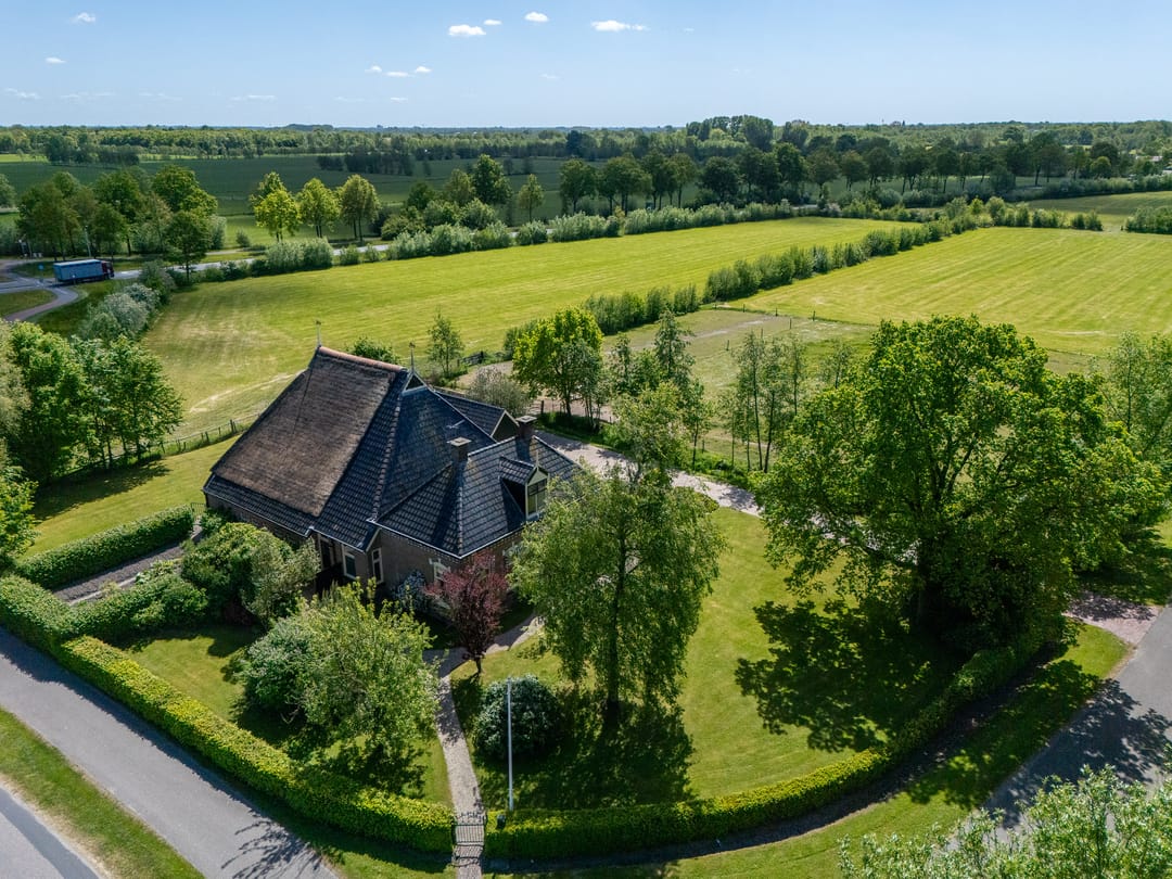 Photo 32 of Foarwei 1