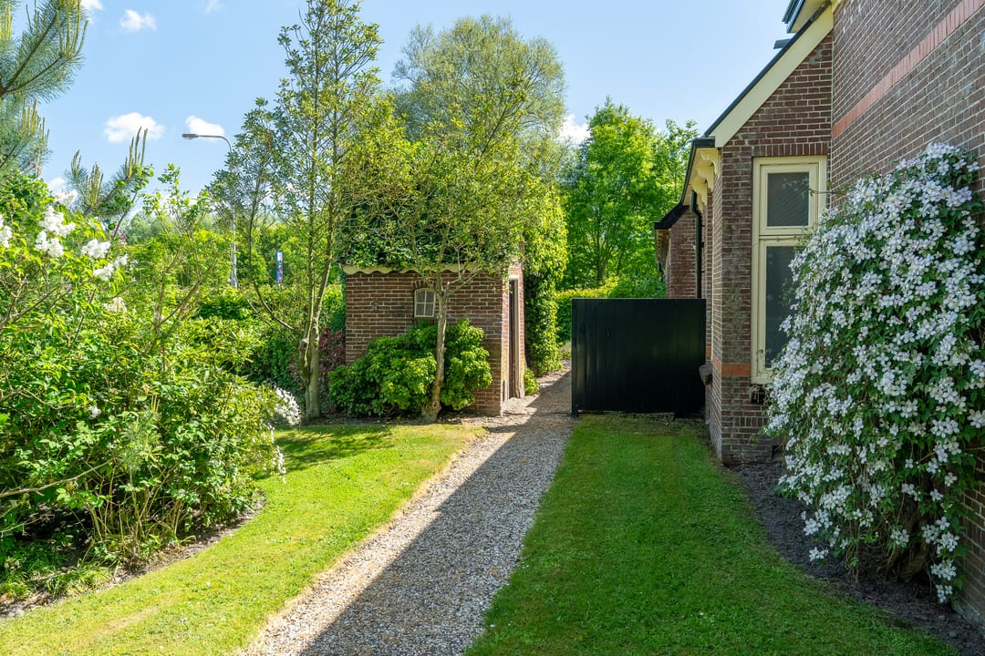 Photo 37 of Foarwei 1