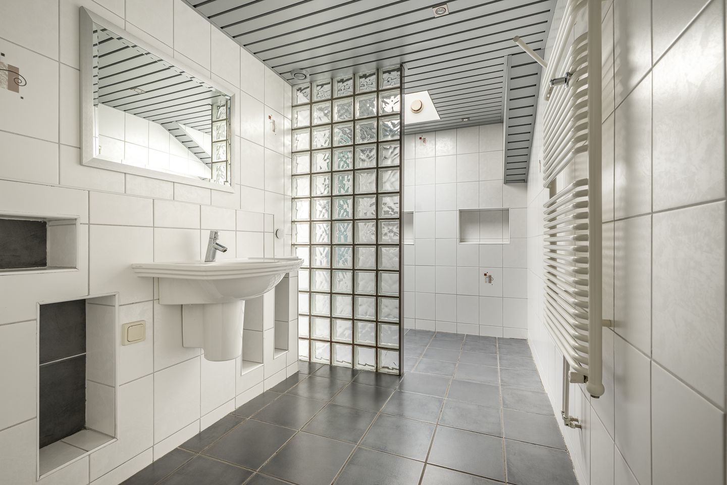 Foto 4 van Burg Tonkensstraat 1-A