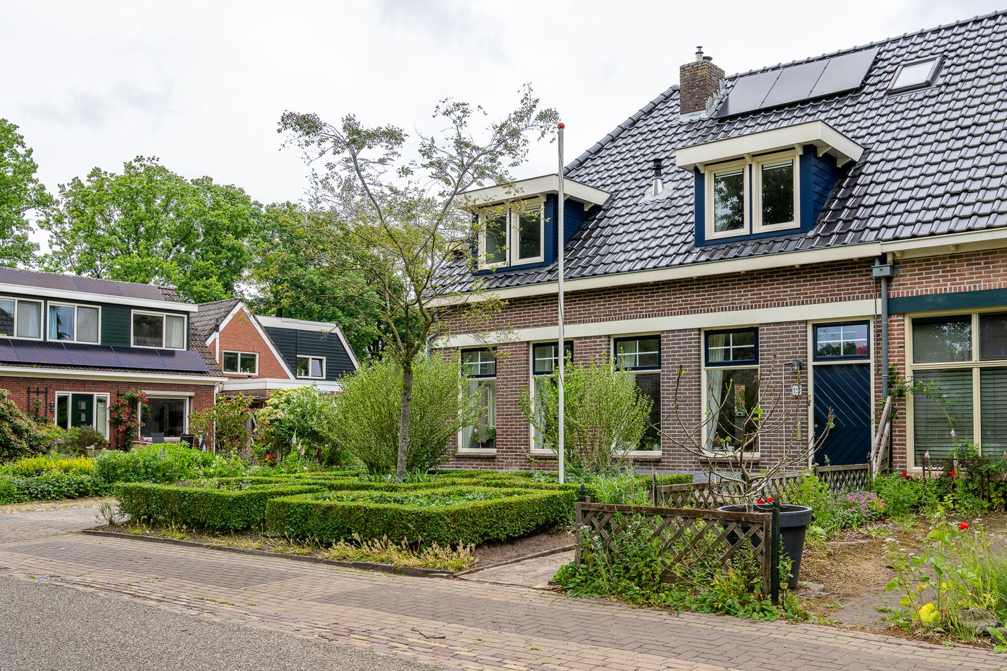 Foto 10 van Burg Tonkensstraat 1-A