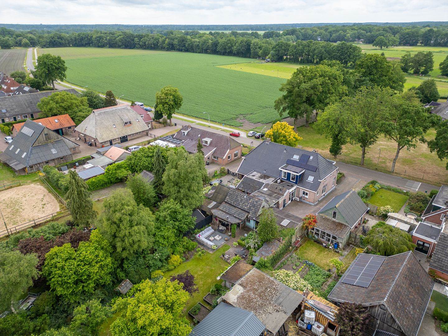 Foto 49 van Burg Tonkensstraat 1-A