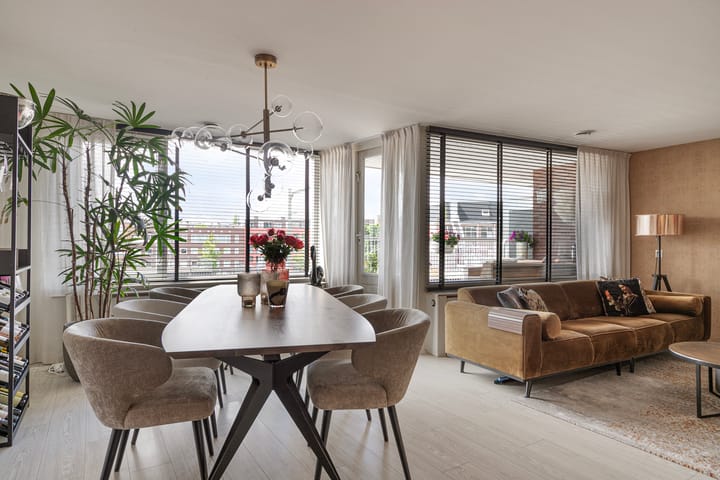 Photo 17 of Voorburgstraat 244