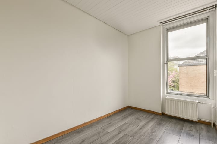 Photo 13 of Else Mauhsstraat 4