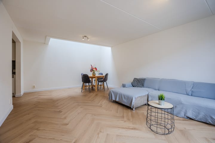 Photo 5 of Valkeniersweg 79-D