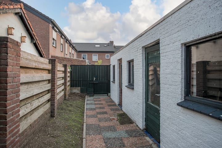 Foto 32 van Kaldenkerkerweg 106