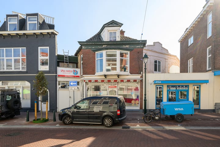 Photo 1 of Badhuisstraat 10