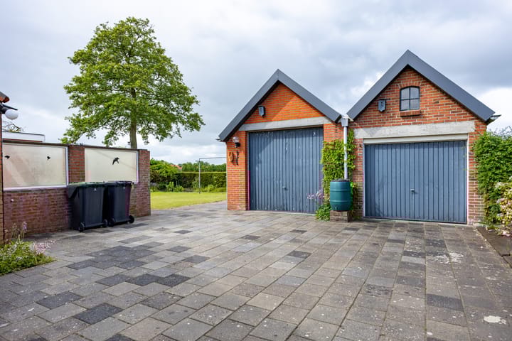 Foto 15 van Molenstraat 12