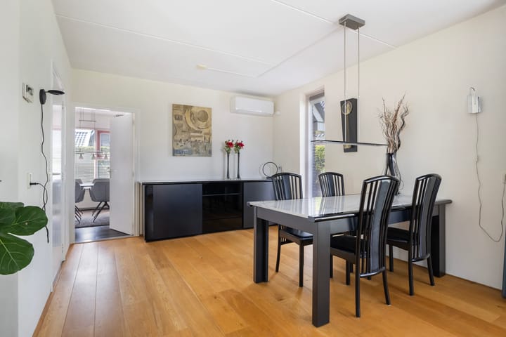 Foto 14 van Bernhardlaan 88