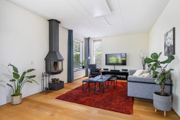 Foto 15 van Bernhardlaan 88