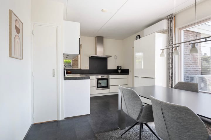 Foto 19 van Bernhardlaan 88