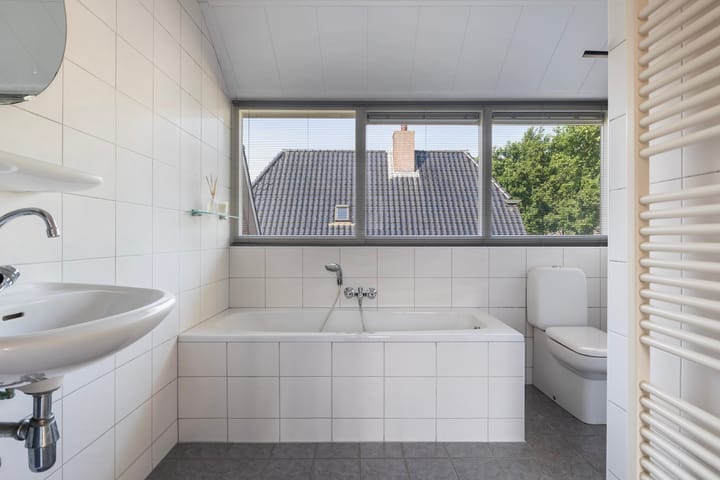 Foto 36 van Bernhardlaan 88