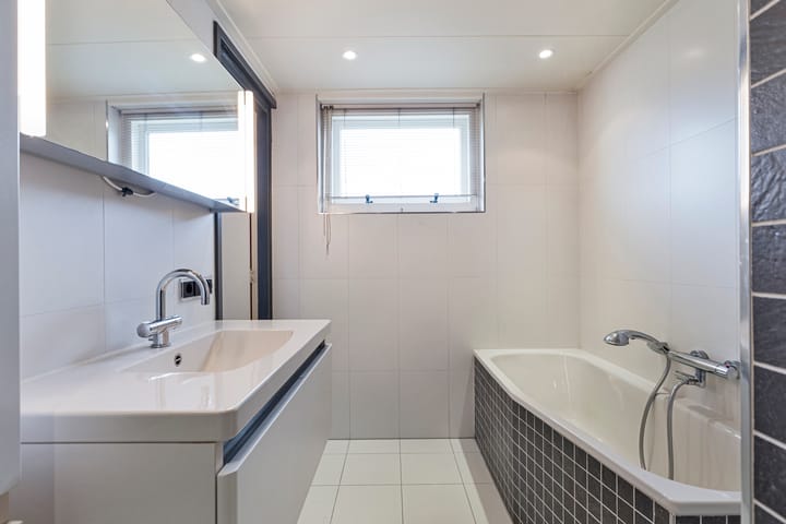 Photo 25 of Schalklaan 1