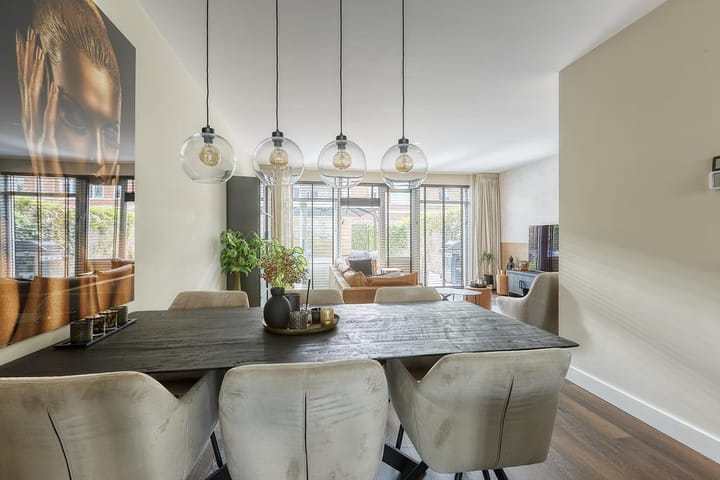 Photo 4 of Markgraaflaan 32