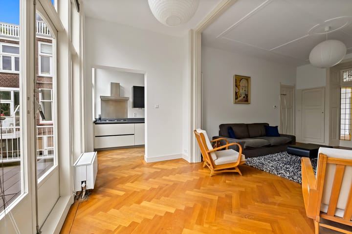 Foto 10 van Van Loostraat 81