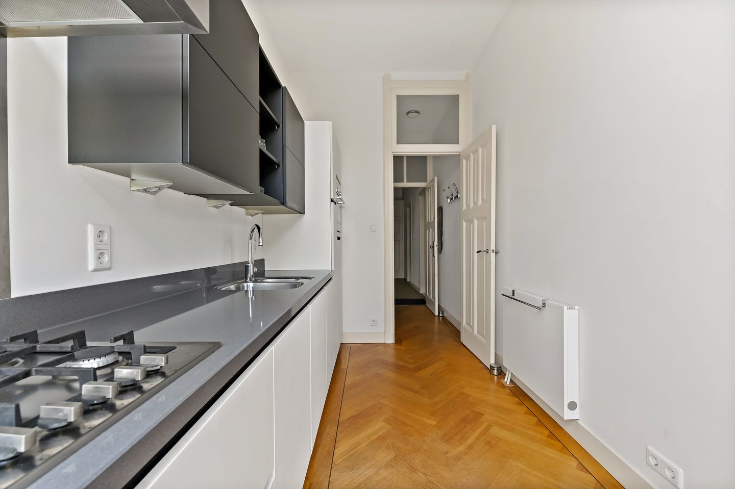 Foto 14 van Van Loostraat 81