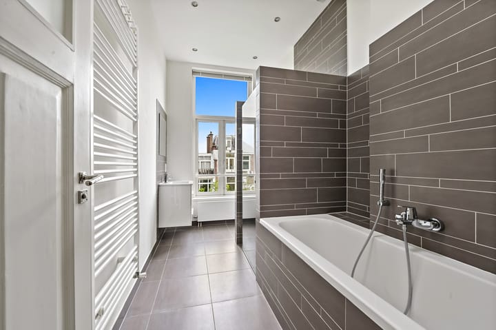 Foto 45 van Van Loostraat 81