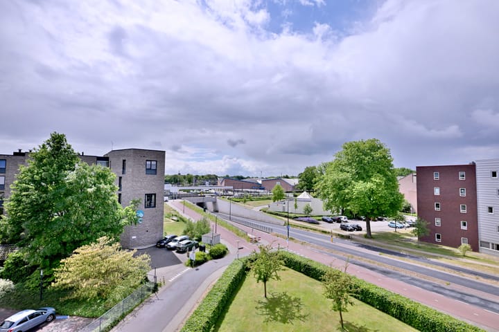 Foto 6 van Vlinderparkweg 102