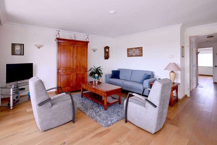 Foto 9 van Vlinderparkweg 102