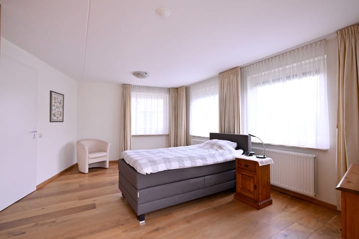 Foto 21 van Vlinderparkweg 102