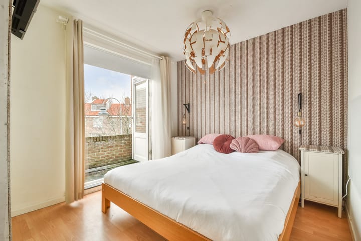 Photo 16 of da Costastraat 7