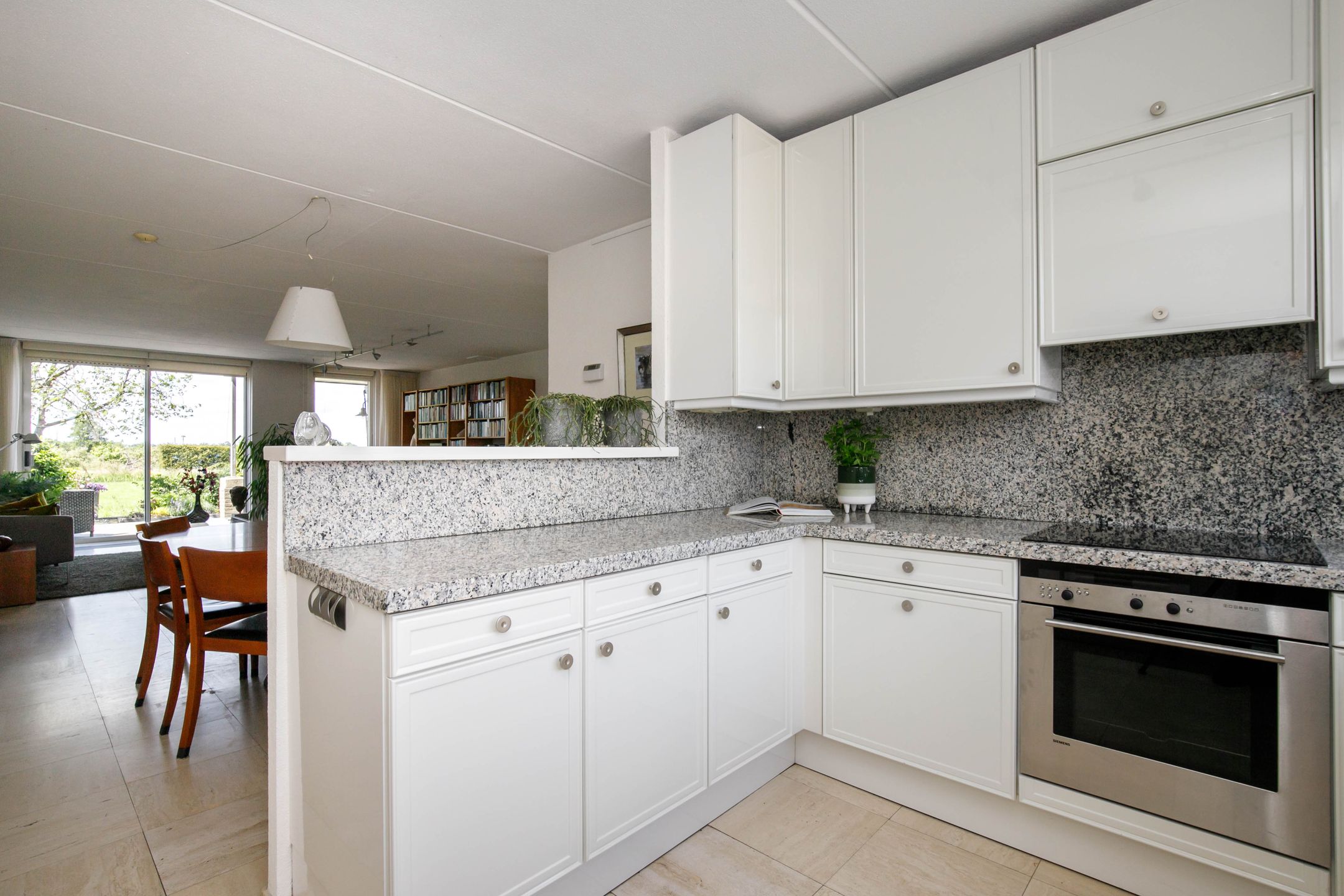 Photo 15 of Zernikelaan 74