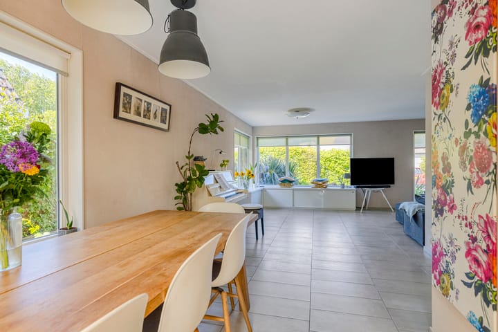 Foto 2 van De Bazelstraat 46