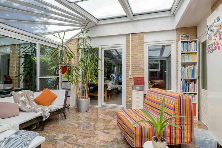 Foto 15 van De Bazelstraat 46