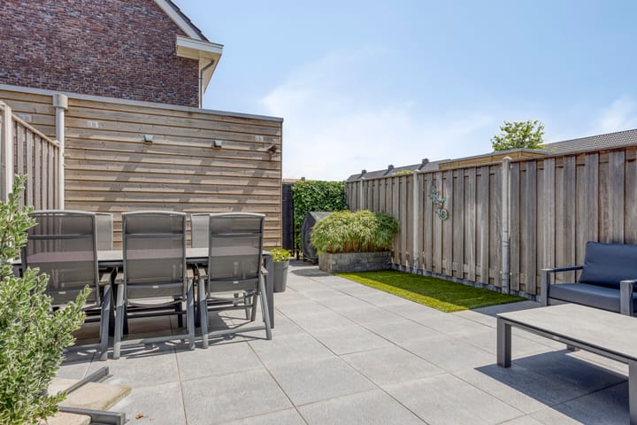 Photo 5 of Achterzoom 18