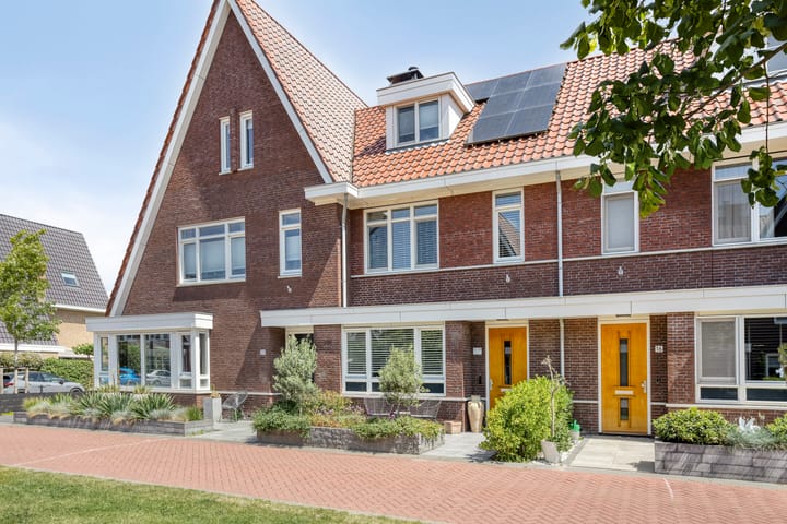 Photo 7 of Achterzoom 18