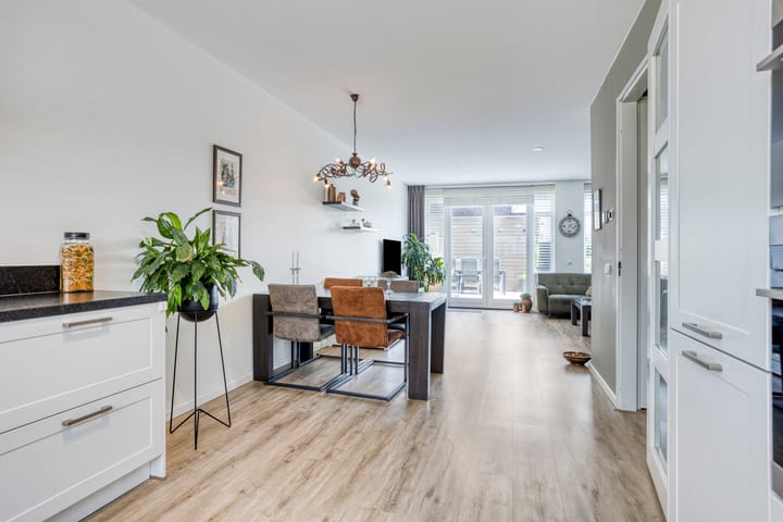 Photo 12 of Achterzoom 18