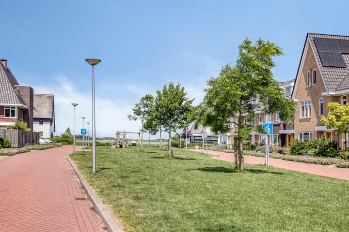 Photo 33 of Achterzoom 18