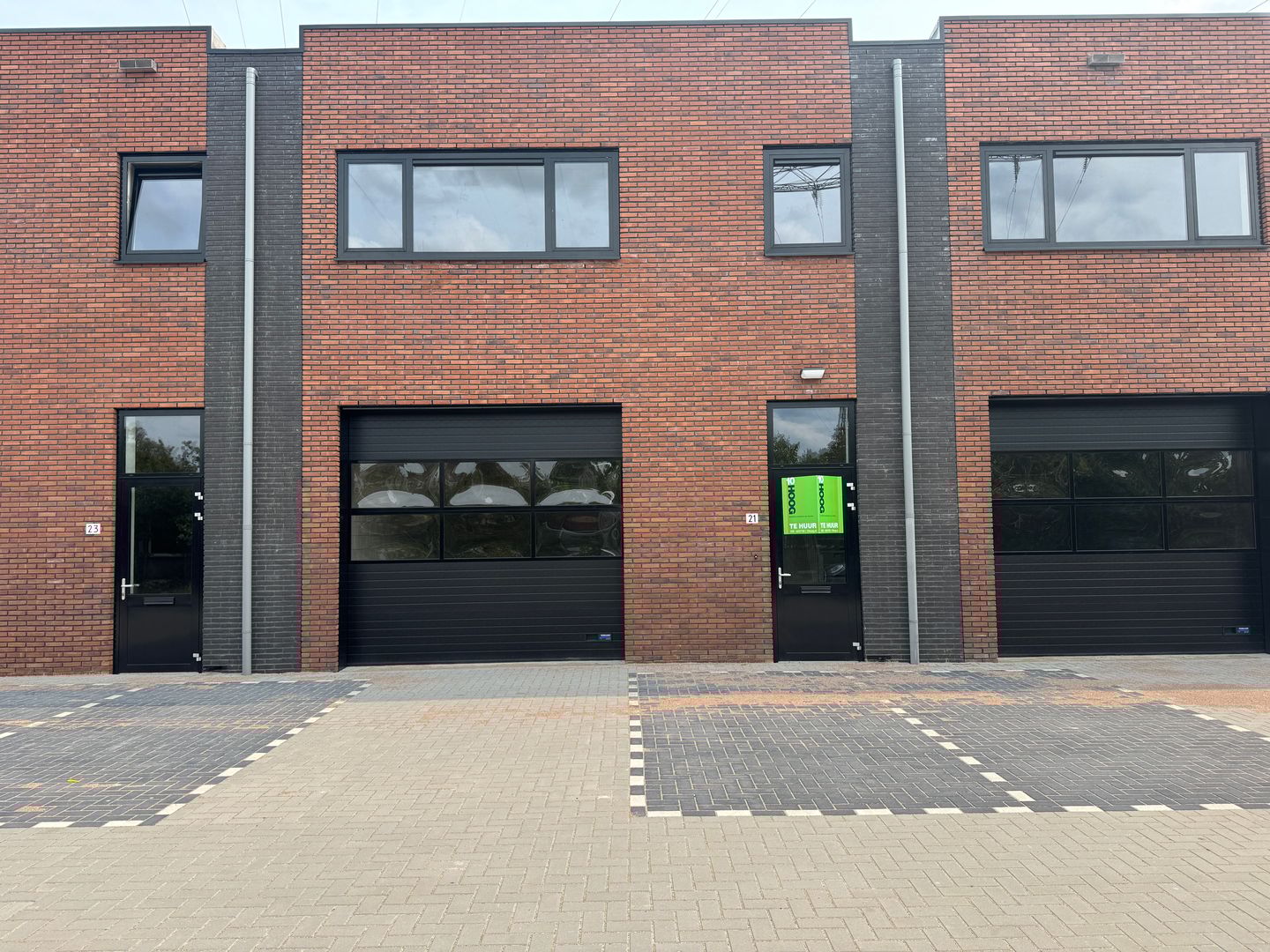 View photo 2 of Marconistraat 21